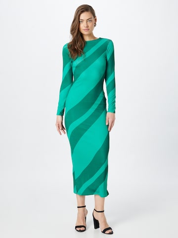 Robe Warehouse en vert : devant