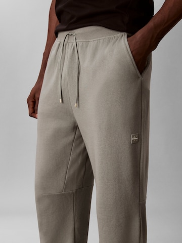 Calvin Klein Tapered Pants in Grey