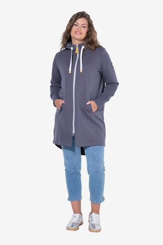 LAURASØN Sweat jacket in Grey: front