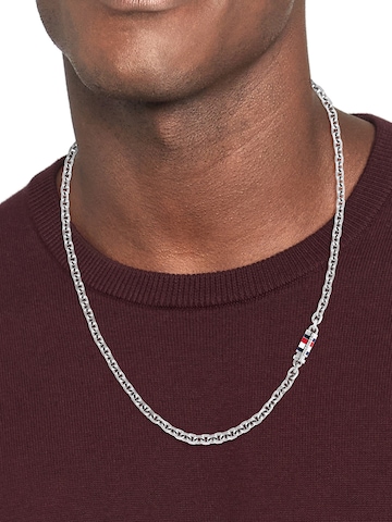 TOMMY HILFIGER Ketju 'Bruce' värissä hopea