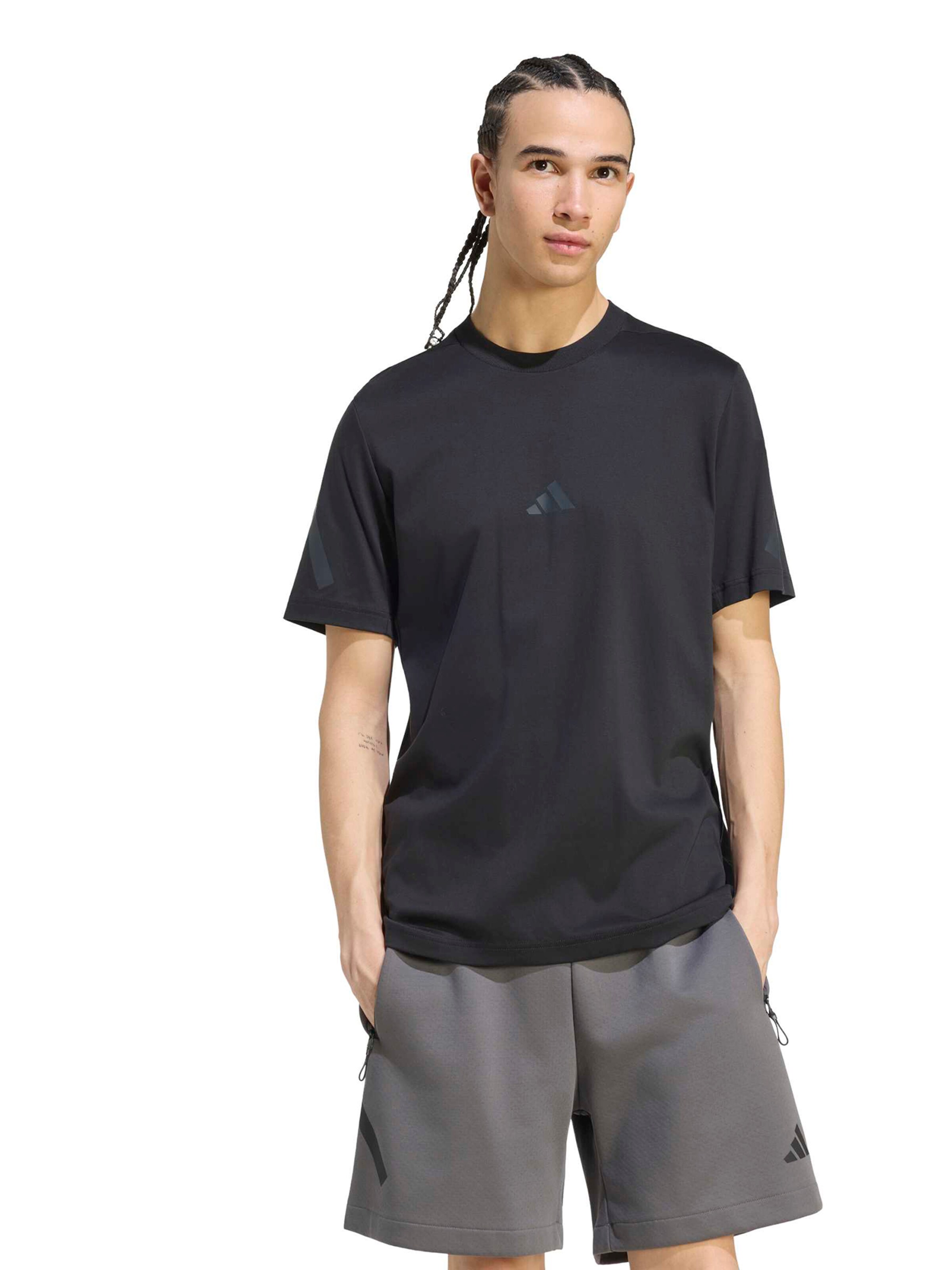 ADIDAS SPORTSWEAR - Camisa funcionais em preto: frente