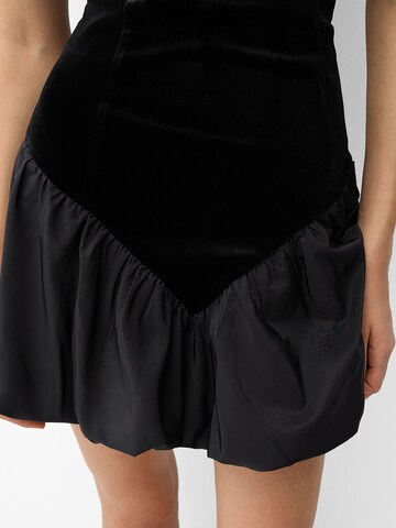 Bershka Kleid in Schwarz