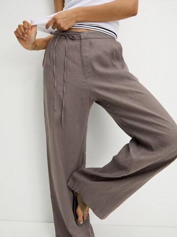Pull&Bear Wide leg Bandplooibroek in Grijs