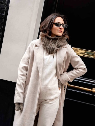 LOEVENICH Full Finger Gloves in Green