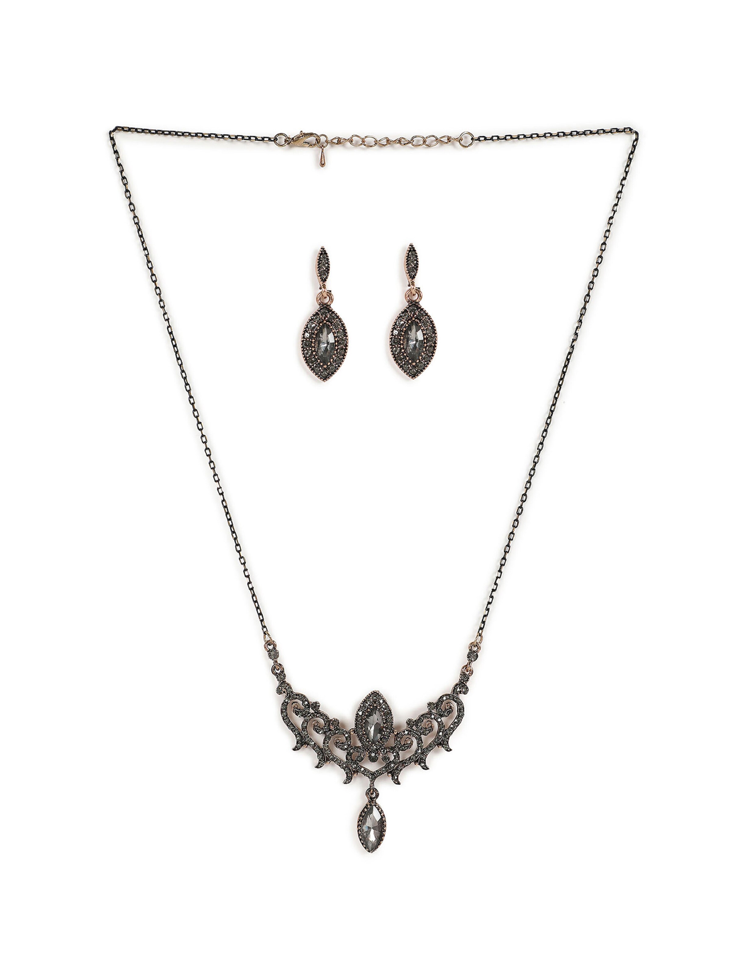 Set di gioielli ' Kamal ' di SOHI in nero: frontale