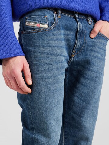 DIESEL Slimfit Jeans '2019 D-STRUKT' in Blauw
