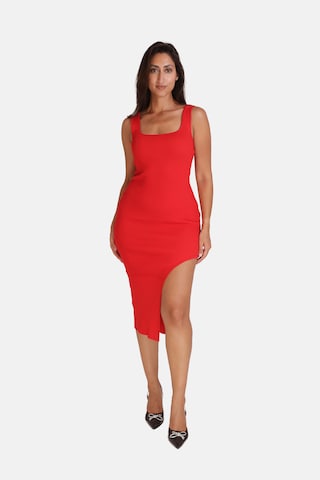 Elara Kjole i rød: forside