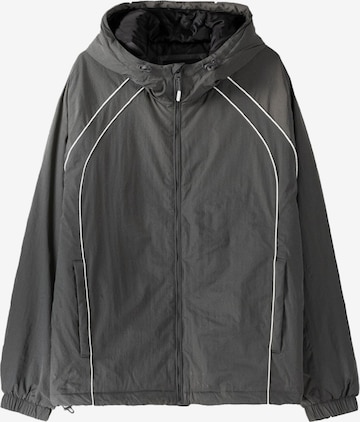 BershkaPrijelazna jakna - siva boja: prednji dio