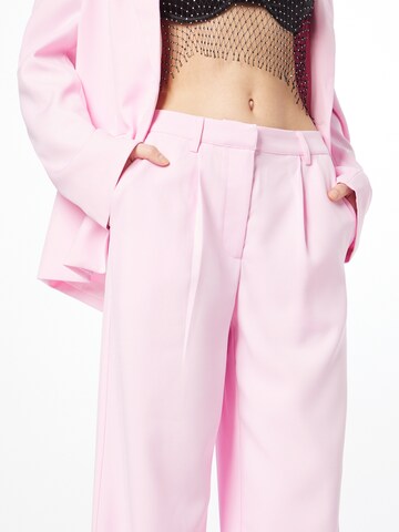 Wide leg Pantaloni con pieghe di NA-KD in rosa