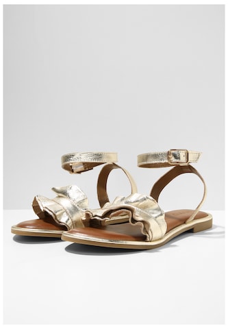INUOVO Strap Sandals in Gold