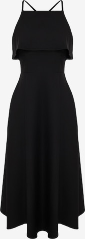 Rochie de la Trendyol pe negru: față