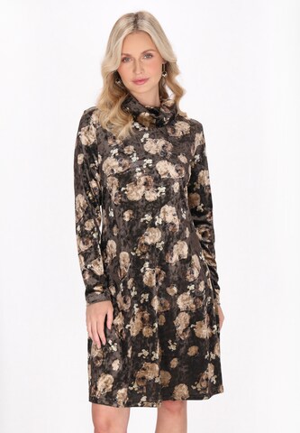 Usha - Vestido en marrón: frente