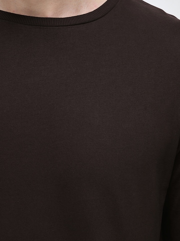 DRYKORN - Camiseta 'KENDRICK' en marrón