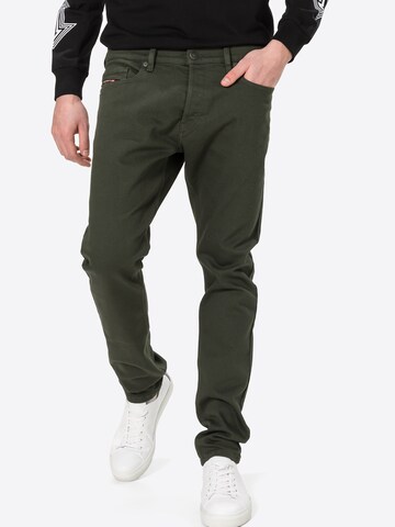 Regular Jean 'LUSTER' DIESEL en vert : devant