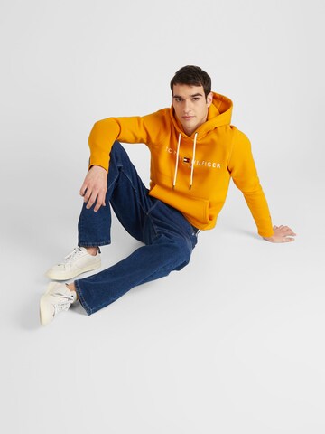 TOMMY HILFIGER - Regular Fit Sweatshirt em laranja