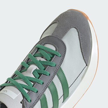 ADIDAS ORIGINALS - Sapatilhas baixas 'Country XLG' em cinzento