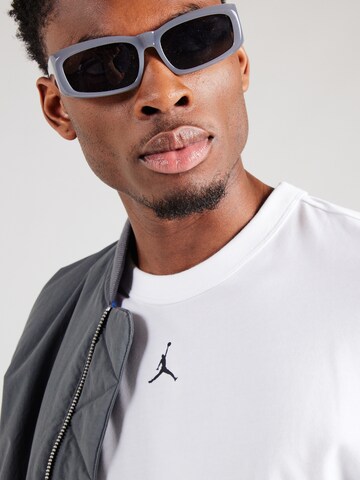 T-Shirt fonctionnel Jordan en blanc