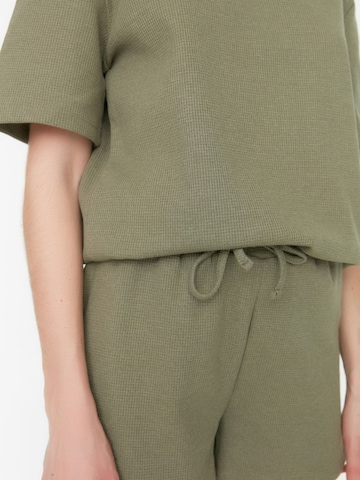 Trendyol - Pijama de pantalón corto en verde