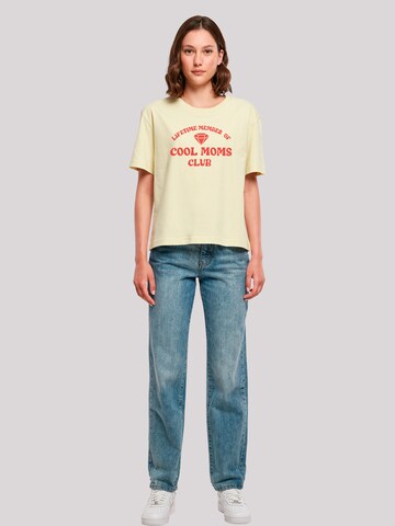 T-shirt 'Mothers Day Cool Moms Club Membership Trendy Motherhood' F4NT4STIC en jaune