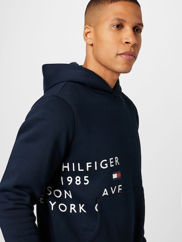 TOMMY HILFIGER Sweatshirt in Blau