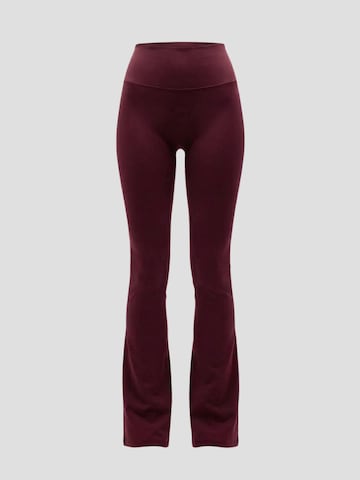 YO-GAYA Flared Leggings‌‌ in Rot: Vorderseite