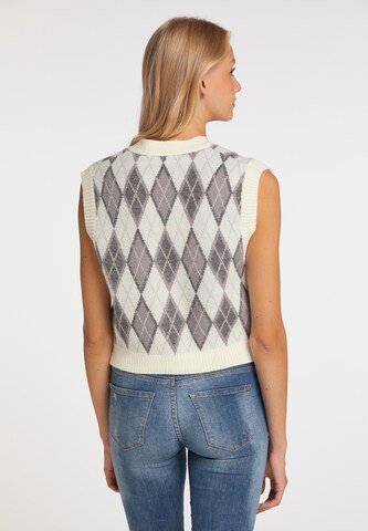 MYMO Knitted Vest in White