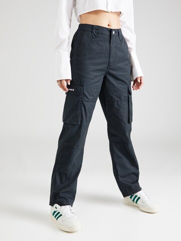 CONVERSE Regular Cargo Pants in Black: front