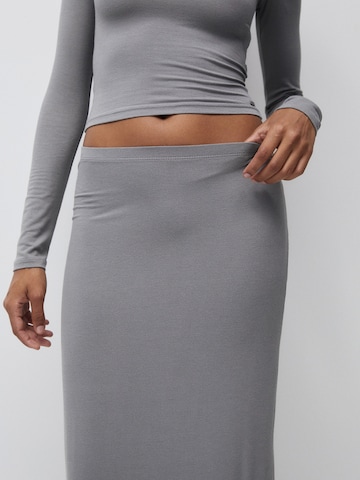 Pull&Bear Skirt in Grey