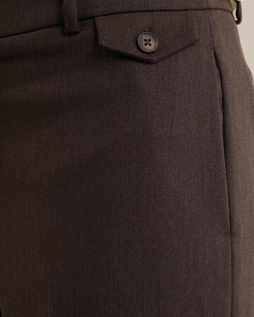 WE Fashion Loose fit Trousers in Brown