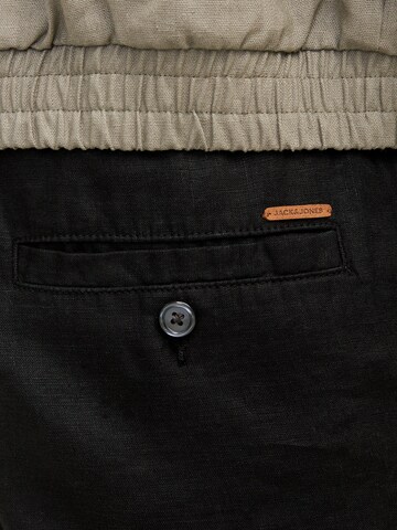 JACK & JONESLoosefit Chino hlače 'JPSTKarl JJLawrence' - crna boja