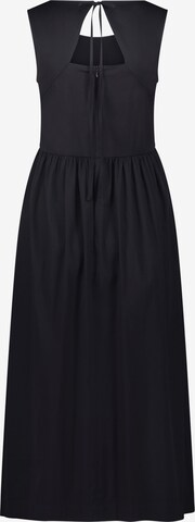 Vera Mont Sommerkleid mit ausgestelltem Rock in Schwarz