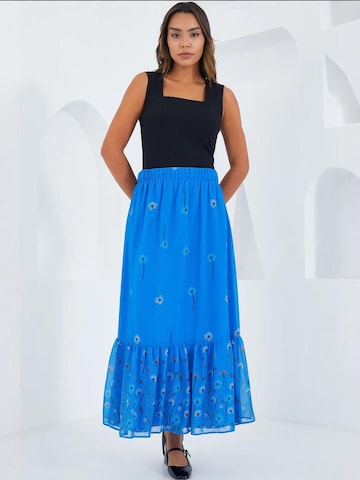 Bigdart Skirt in Blue: front