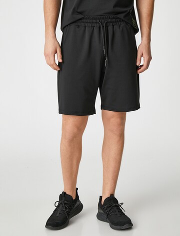 Koton Loosefit Broek in Zwart: voorkant