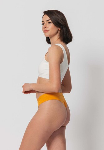String SNOCKS en beige