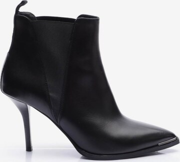 Acne Dress Boots in 38 in Black: front