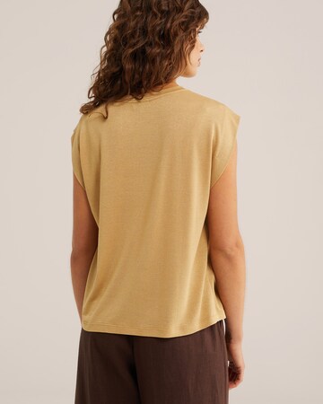 WE Fashion Футболка в Золотой