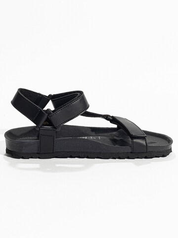 Bayton - Sandalias 'RIGONI' en negro
