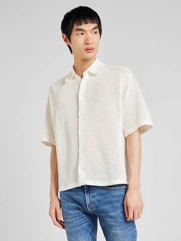 WEEKDAY Regular fit Button Up Shirt in White: front