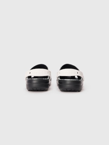 Crocs Pantofle 'Elvis Classic' – šedá