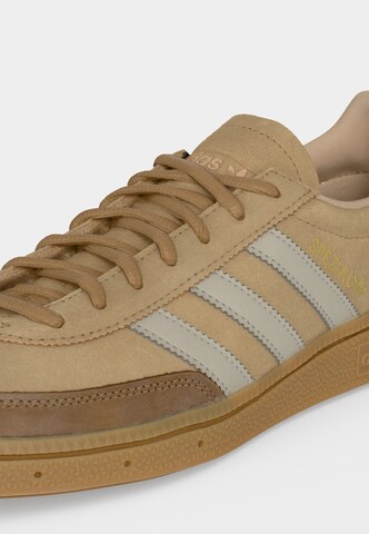 ADIDAS ORIGINALS Matalavartiset tennarit värissä ruskea