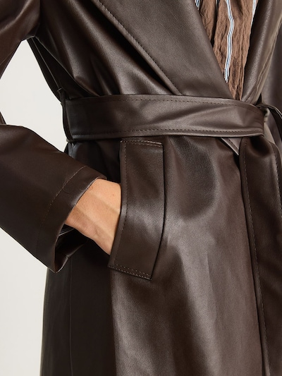 Bianco Lucci Tussenmantel in de kleur Chocoladebruin, Productweergave