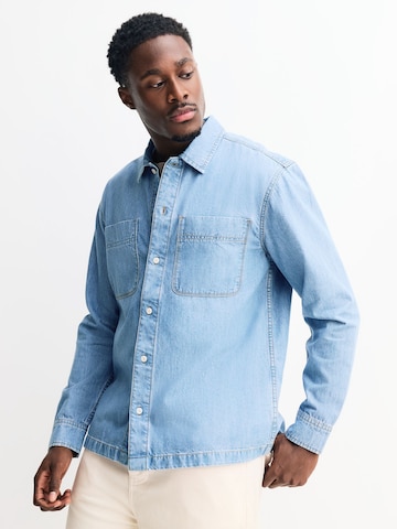 Coupe regular Chemise Next en bleu : devant