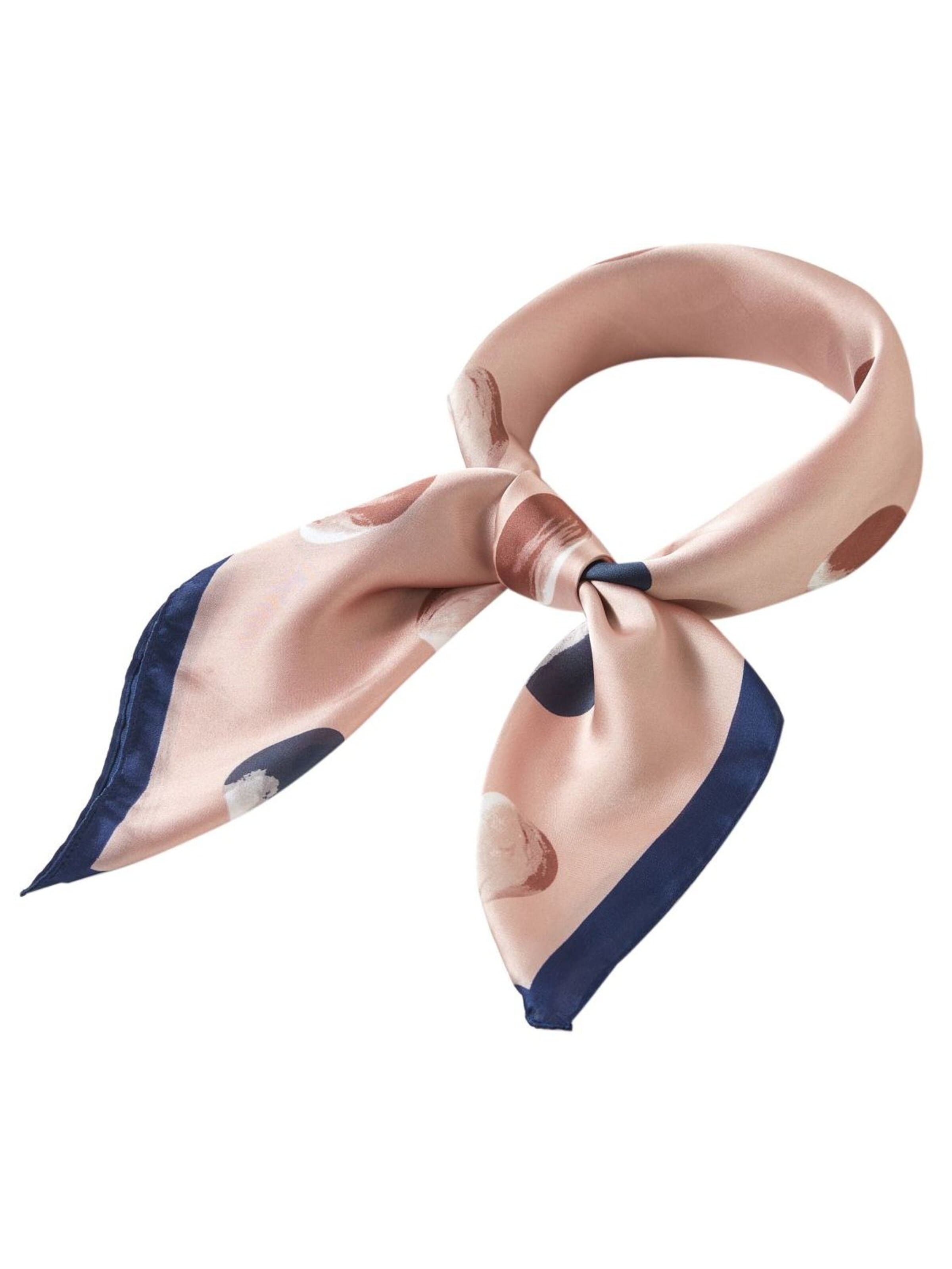 alberto cabale Scarf 'Petal Cléo' in Pink