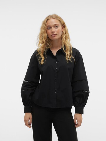 Camicia da donna 'Eya' di VERO MODA in nero: frontale