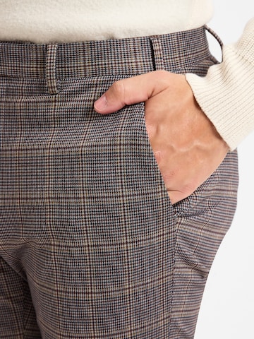 Finshley & Harding London Slimfit Hose ' Hoxdon ' in Braun
