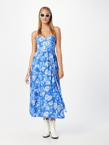 Robe d’été Bardot en bleu