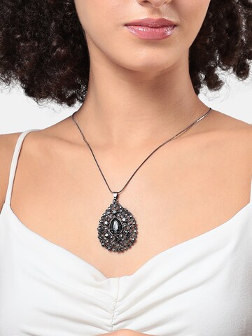 SOHI Necklace ' Yukilal ' in Black: front