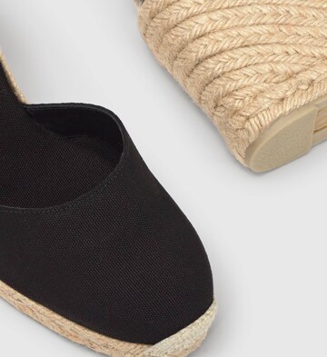 Castañer Espadrilles 'Carina' in Zwart