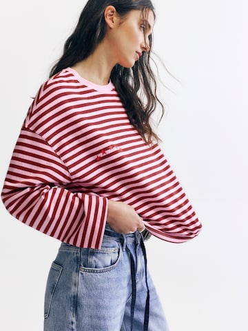 Pull&Bear Shirt in Rot