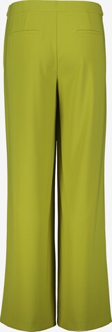 Vera Mont Regular Pleat-Front Pants in Green